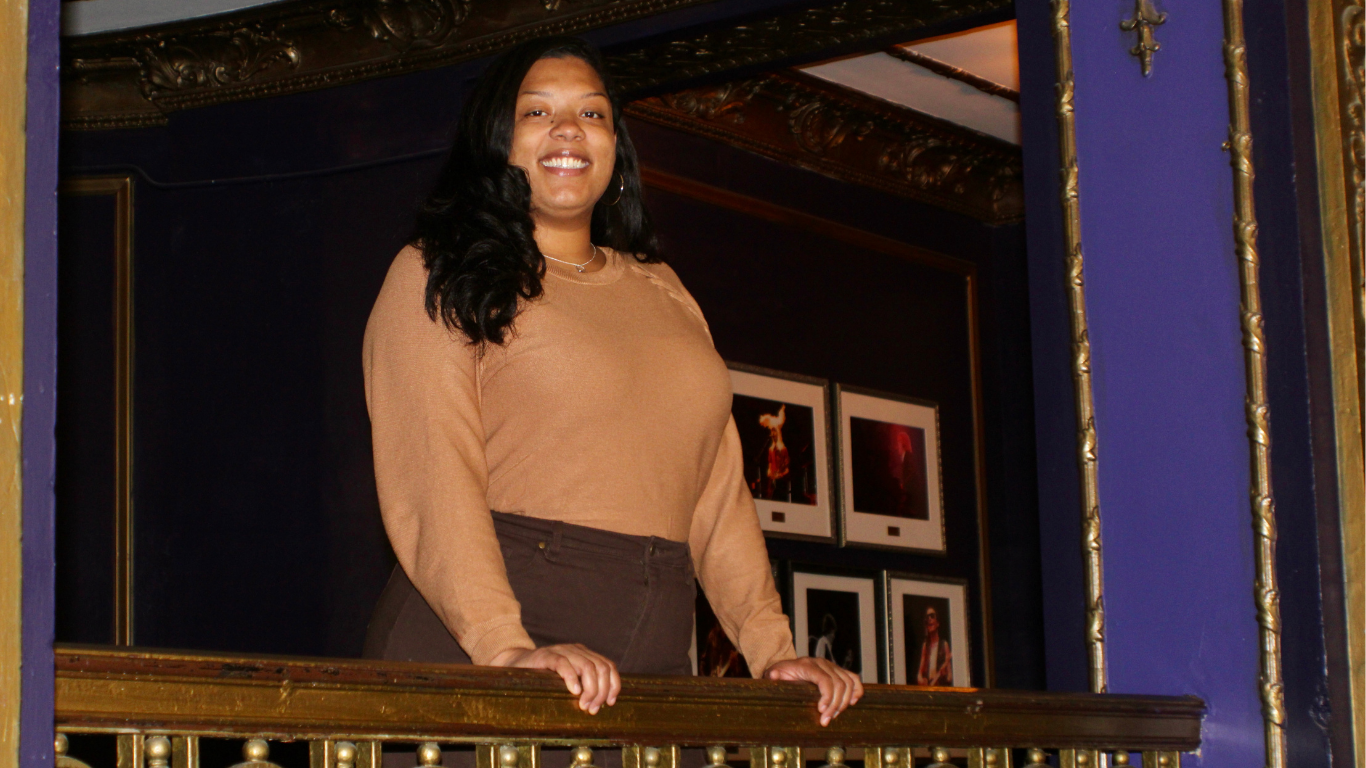 NEIGHBORS ANGELA CLAY (2)